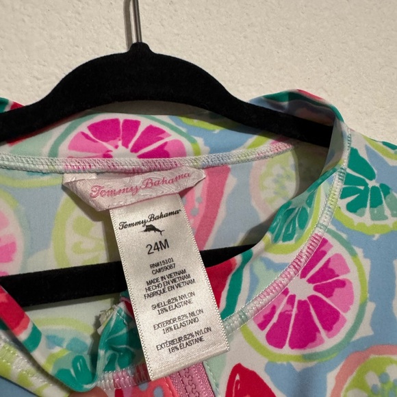 Tommy Bahama Baby Girl One-Piece Rash Guard
Swimsuit 24M - Picture 3 of 5